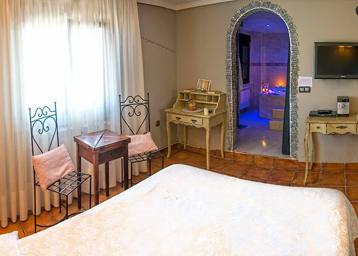 Pilar 3* サンティリャーナ・デル・マル